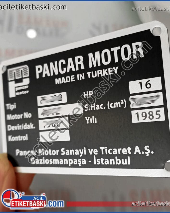 Balıkçı Tekne Etiketi baskısı, pancar motor etiketi, 16 HP tekne, motor etiketi, balıkçı teknesi, ruhsat ve bağlama kütüğü, motor seri numara, imal tarihi, motor etiketi baskısı, hızlı üretim, aynı gün gönderim, çıkmaz, kazınmaz, kaliteli metal etiket, suya dayanıklı, paslanmaz, lazer ile çıkmaz, kazınmaz, ürün imalatı