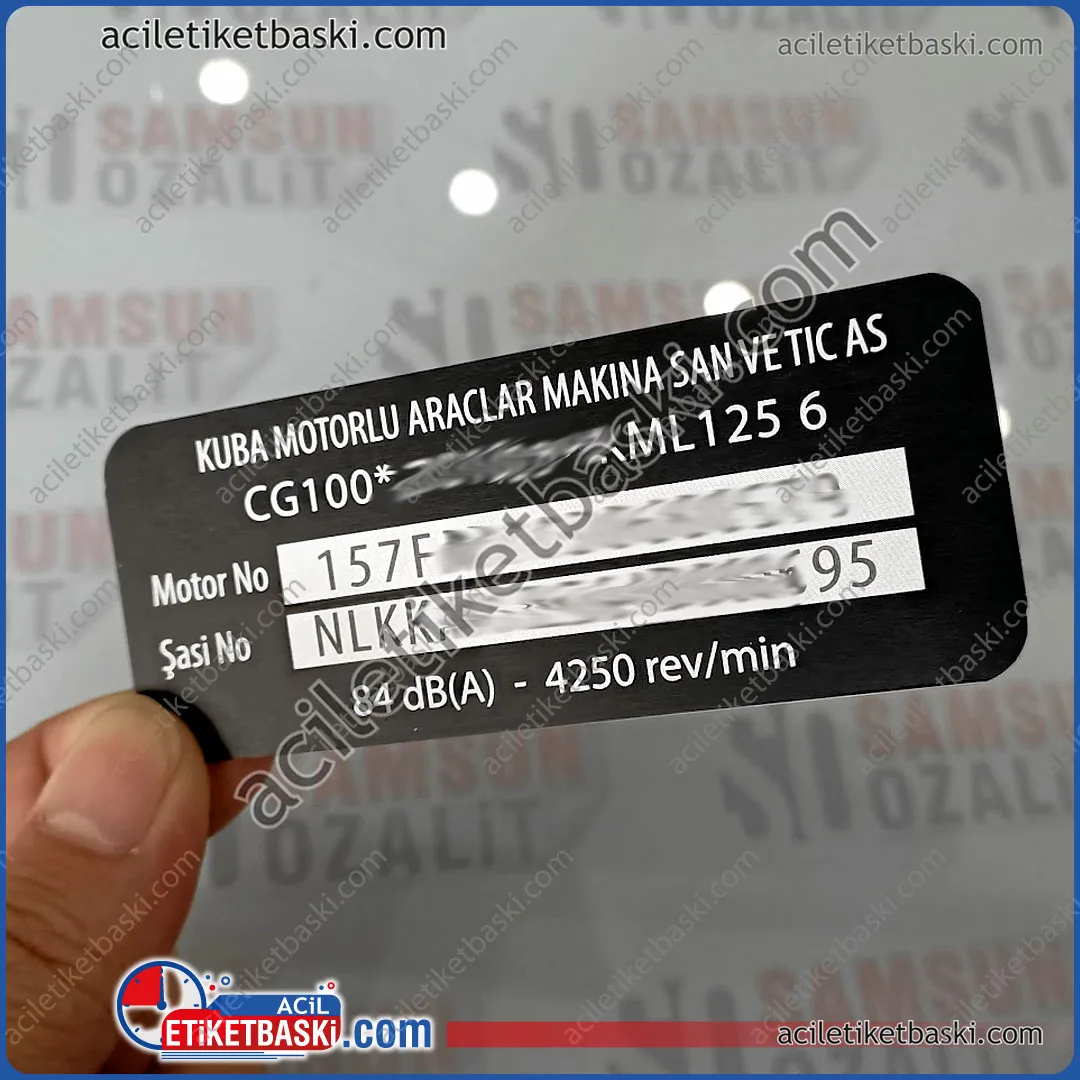 kuba motor etiket, kuba motosiklet etiketi, acil üretim, şasi etiketi, aslına uygun, motor etiketi baskısı, lazer ile baskı, kaliteli dayanıklı malzeme, silinmiş okunmayan, yıpranmış, düşmüş etiketlerin yerine, aslına uygun etiket üretimi yapılmaktadır, tasarım desteği, aynı gün gönderima