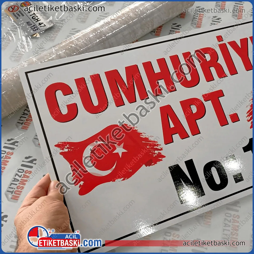 30x50cm apartman tabelası, 5mm kalınlığında dış mekan plastik ürün, kaliteli baskı, dayanıklı, hızlı üretim, aynı gün gönderim, tasarım desteği, ucuz plastik tabela baskısı, ebat ve adede göre fiyat alınız