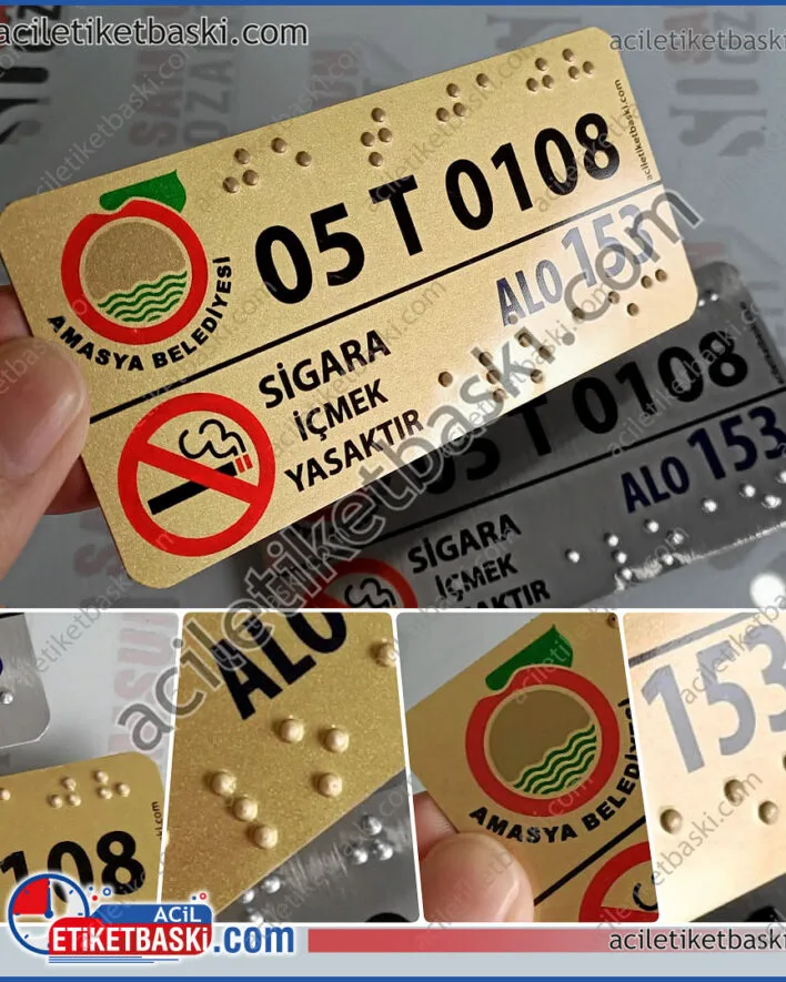 Yönetmeliğe uygun Braille alfabeli taksi plakaları ve görme engelli tabelaları, taksi içinde kullanım için özel baskı seçenekleriyle! Aynı gün kargo avantajıyla hemen sipariş verin 🚖♿