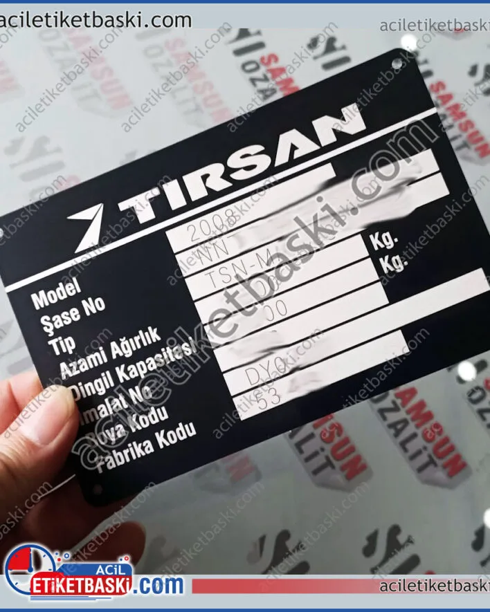 tırsan dorse etiketi, tırsan şasi no etiketi, ağır yük taşıt etiketi, kolay ypranan deforme olan çalışma ortamları için, dayanıklı metal etiket, tırsan etiketi, tasarım desteği, hızlı gönderim
