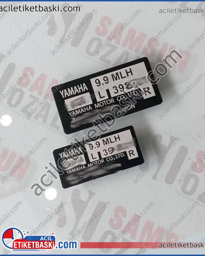 yamaha deniz tekne motor etiketi, asıl ürüne uygun boyda yapılıp gönderilir, deniz suyuna dayanıklılık, lazer ile kalıcı baskı, paslanmaz alüminyum, hızlı gönderim