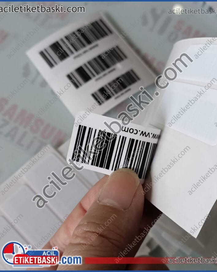 cam için içten yapışan barkod baskılı etiket, volkswagen araç için barkod baskılı ürün, cama içten yapışır, barkod etiket, qr etiket ile baskı, dış mekan dayanıklı kaliteli etiket baskı merkezi