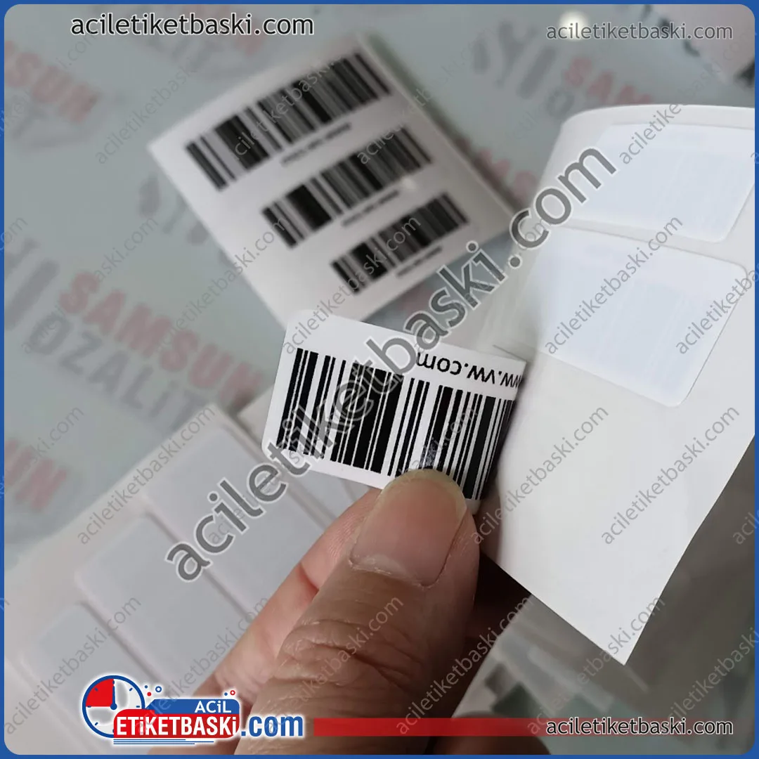 cam için içten yapışan barkod baskılı etiket, volkswagen araç için barkod baskılı ürün, cama içten yapışır, barkod etiket, qr etiket ile baskı, dış mekan dayanıklı kaliteli etiket baskı merkezi