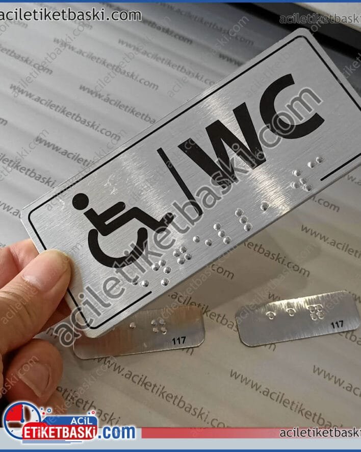 Otel için engelli WC tabelası, braille alfabesi ile, kabartma yazılı, metal ürün, dayanıklı, yazılar el ile hissedilir, kabarmalar kopmaz, zarar verilemez, düşmez, dayanıklı kapı tabelası