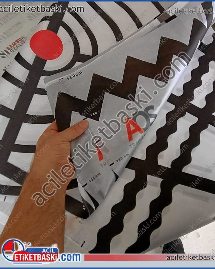 kumaş baskı, bayrak kumaşı, saten kumaş, alpaka kumaş, masa örtüsü, kumaş afiş, kumaş branda, kumaş poster, kumaş üzerine renkli baskı, tasarım, gönderim, üretim imalat