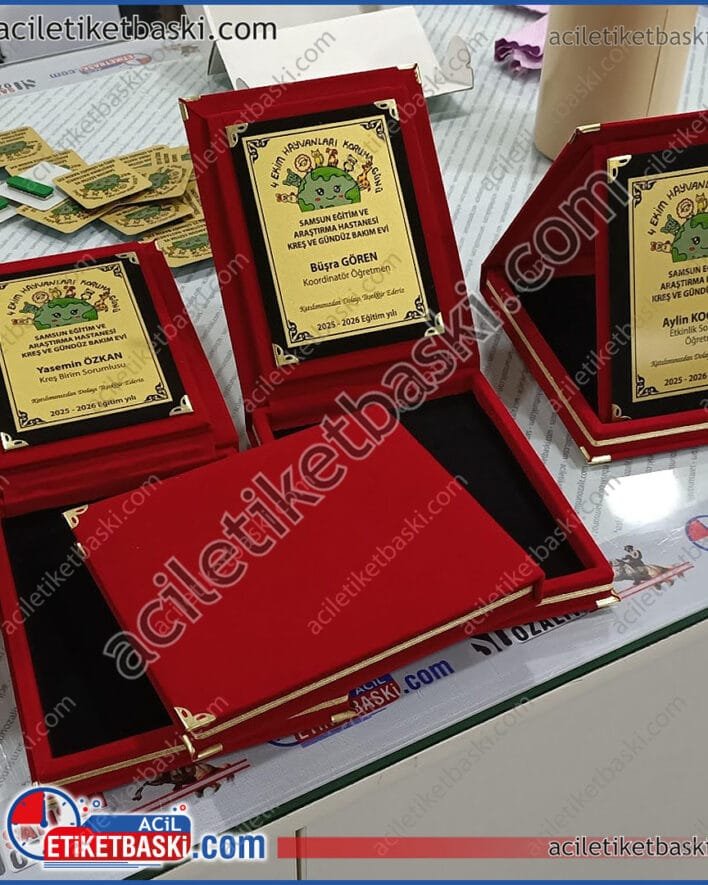 Plaket baskısı, acil plaket baskıları yapılır, bekle al, hızlı üretim, aynı gün kargo yapılır, iç metal tasarım desteği verilir, ebat ve adede göre fiyat alınız, samsun baskı merkezi