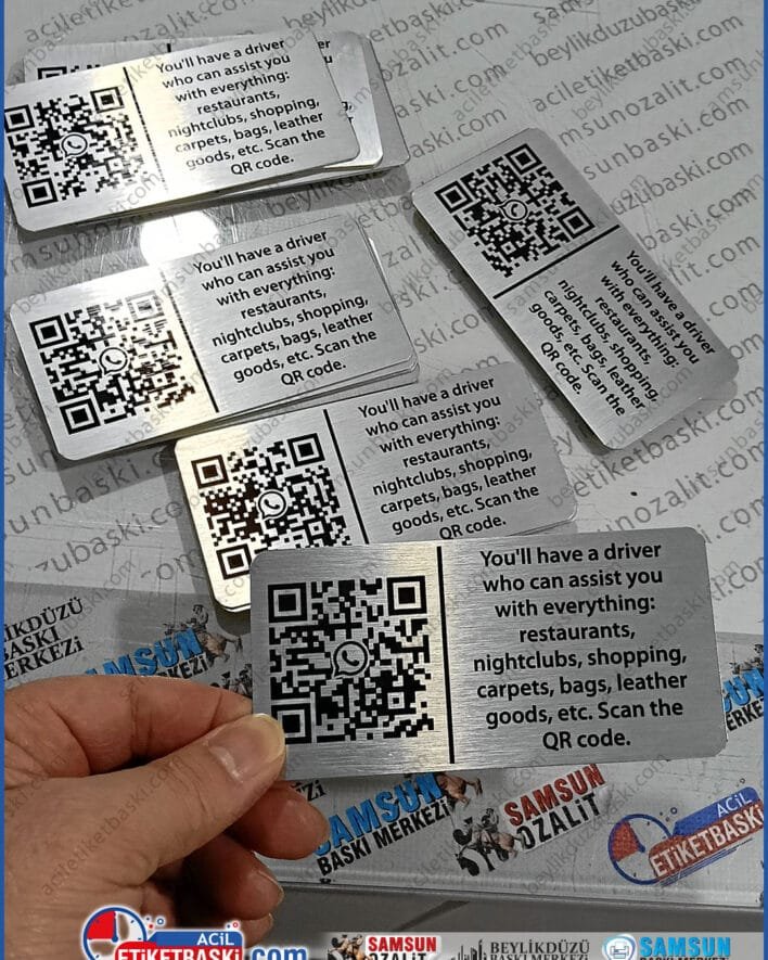 vip araç için, QR kod metal etiket, yolcu, müşteri bilgilendirme, yönlendirme, altın ve gümüş renk, 6x12cm ebadında yapıldı, istenilen ebat adet üretim, turizm taşıma araçları, metal etiket baskısı