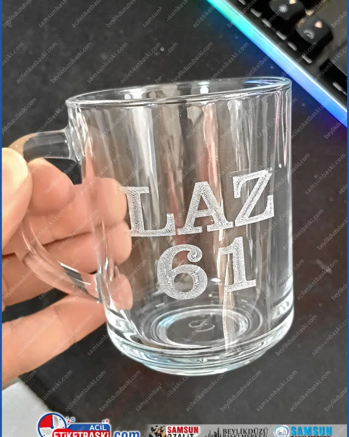 cam bardak lazer baskı, cam kupa kişiselleştirme, kalıcı cam baskısı, bulaşık makinesine uygun bardak, lazer ile bardak işleme, samsun cam baskı merkezi, kişiye özel cam hediye, çıkmayan bardak baskısı