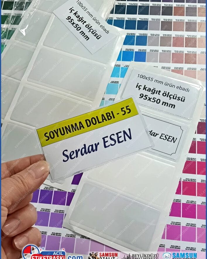 10x5,5 cm dolap isimliği, yumuşak şeffaf isimlik, arkası bantlı dolap etiketi, isim cebi plastik, fabrika dolap isimliği, hastane personel isimliği, stoktan teslim isimlik, dolap isimliği imalatı