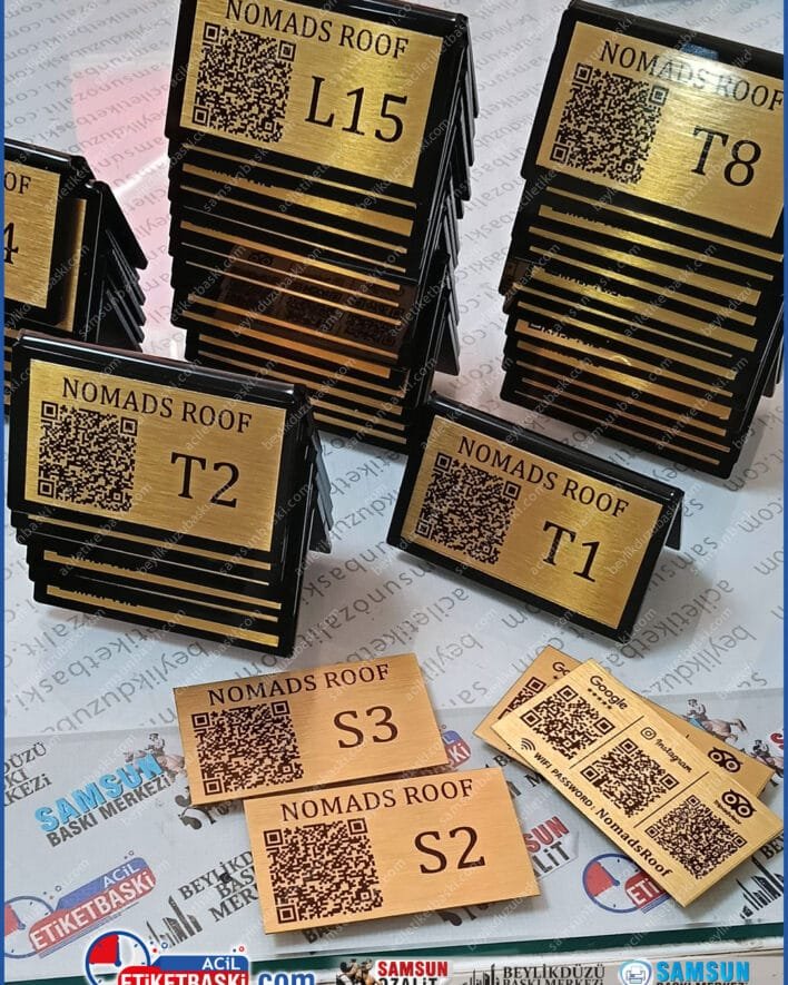 masa uzeri qr, qr menu tabelasi, pleksi qr menu, yatay qr tabela, 3mm pleksi menu, cift tarafli qr menu, masa uzeri tabela, cafe qr menu, restoran qr tabela, pleksi bukum tabela